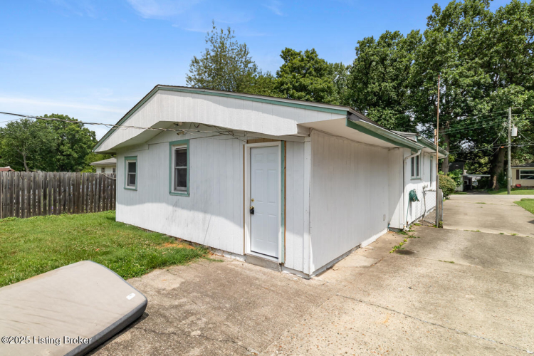 Listing Image 22