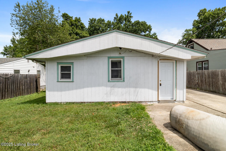 Listing Image 23