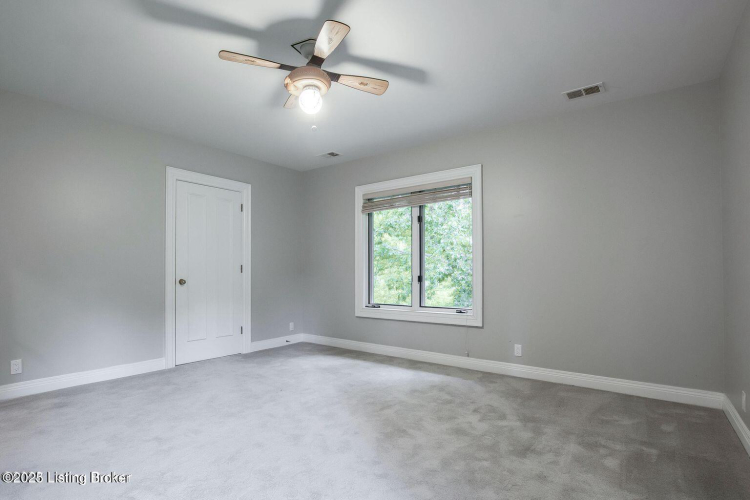 Listing Image 79