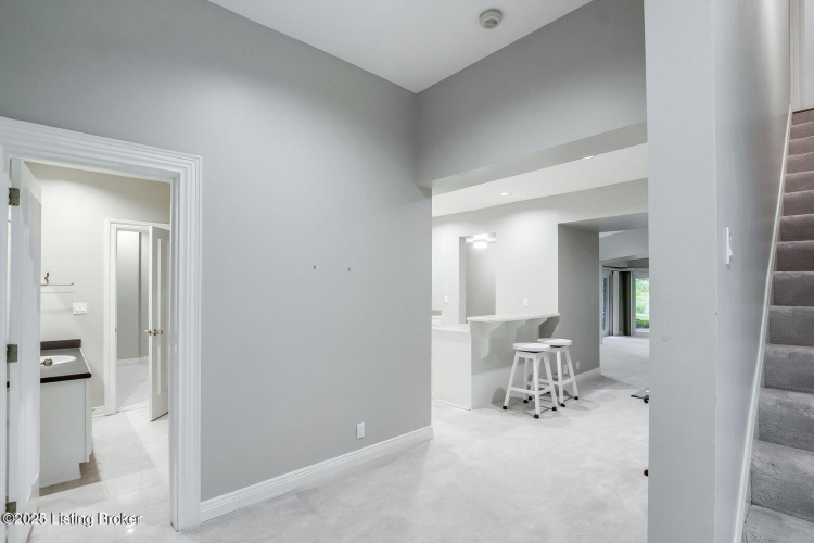 Listing Image 81
