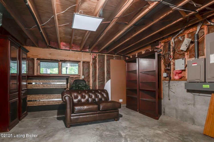 Listing Image 83