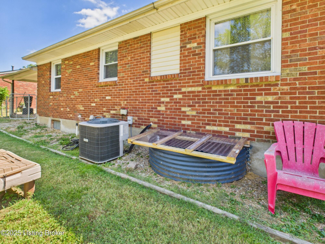 Listing Image 38
