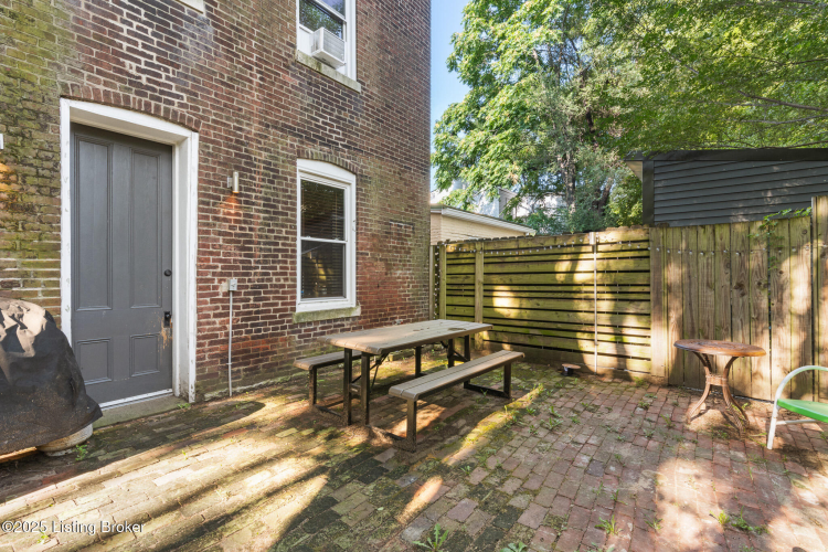 Listing Image 41
