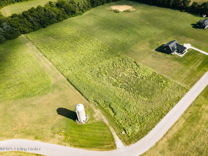 Listing Image 11