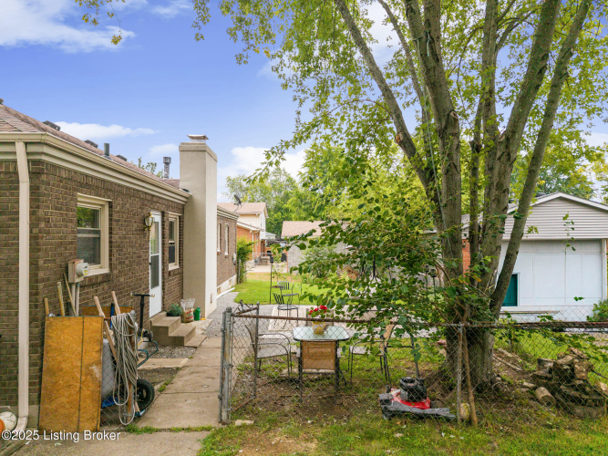Listing Image 44