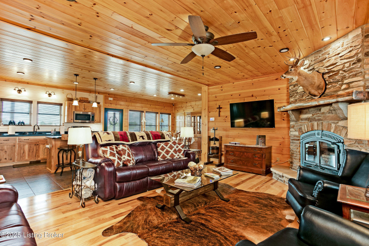 Listing Image 24