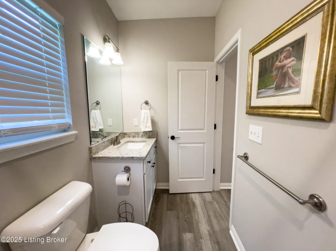 Listing Image 24