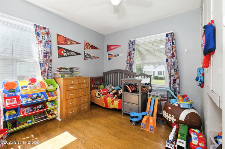 Listing Image 15