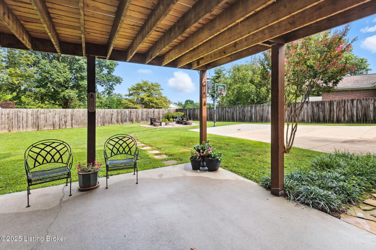 Listing Image 14