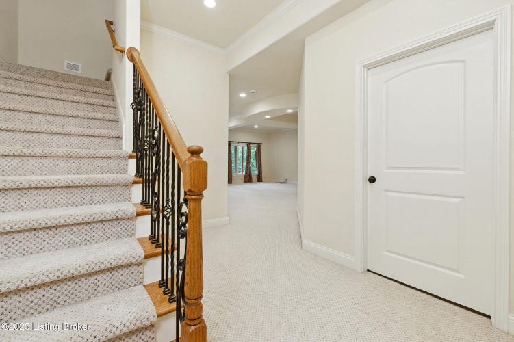 Listing Image 54