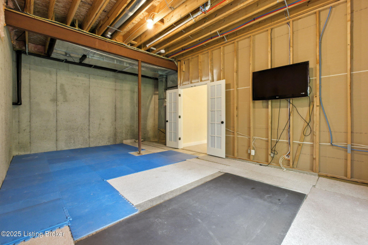 Listing Image 64