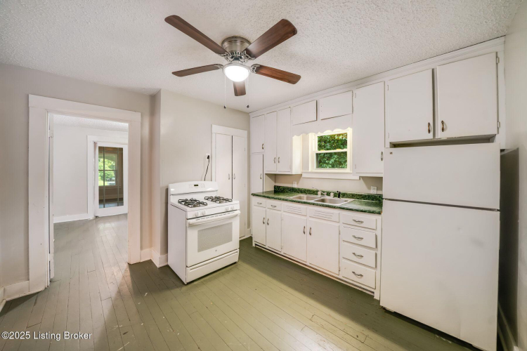 Listing Image 18