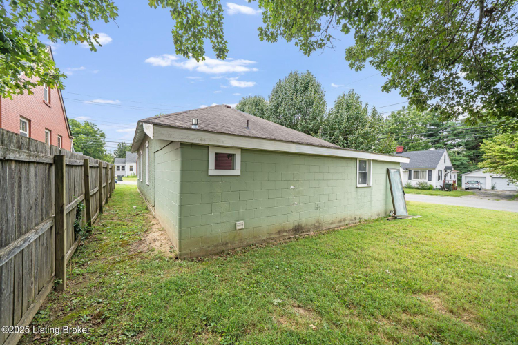 Listing Image 37