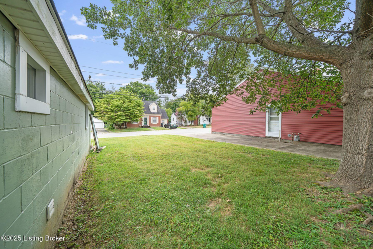 Listing Image 38