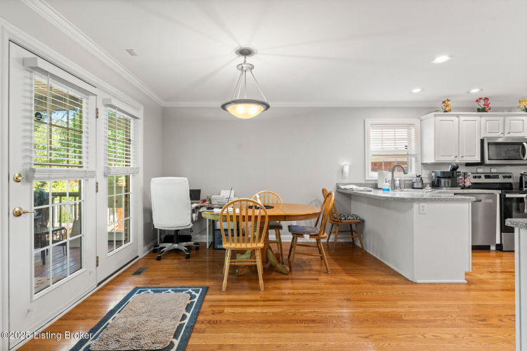 Listing Image 19