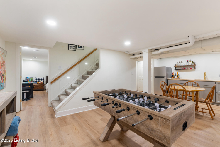 Listing Image 54