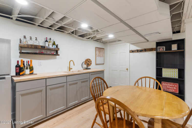 Listing Image 56
