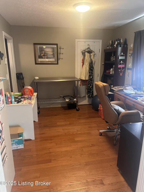 Listing Image 34