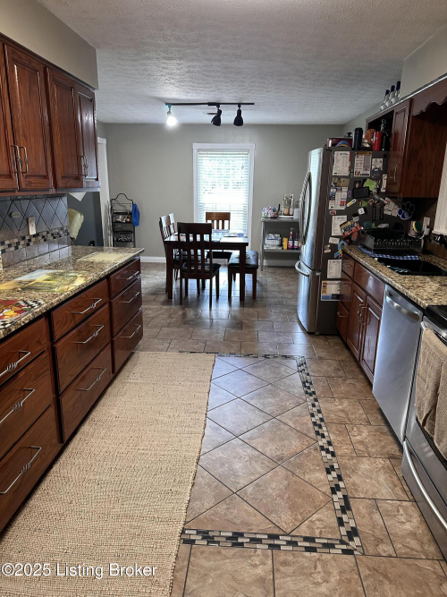 Listing Image 42