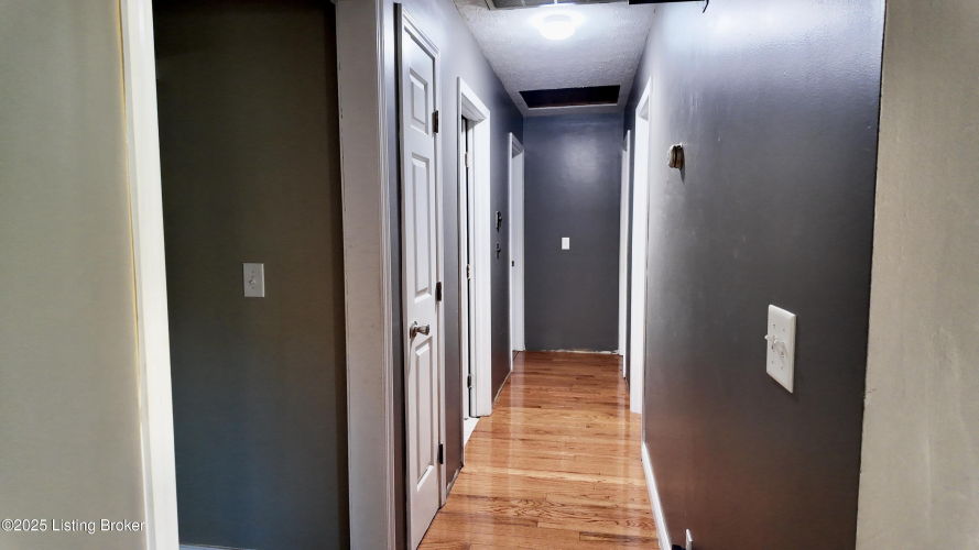 Listing Image 57