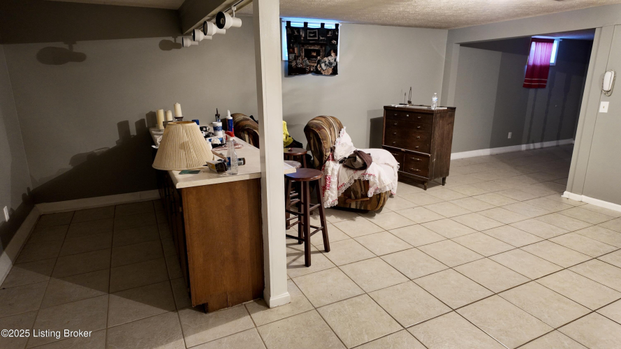 Listing Image 78