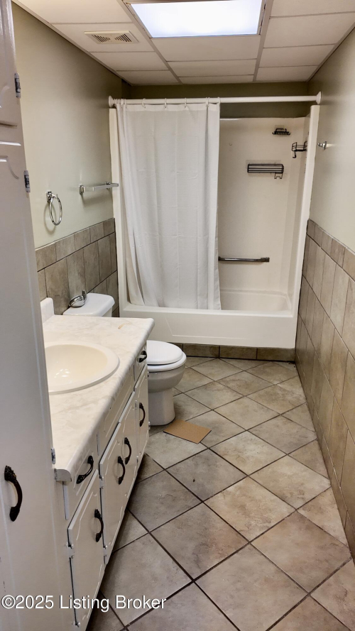 Listing Image 82