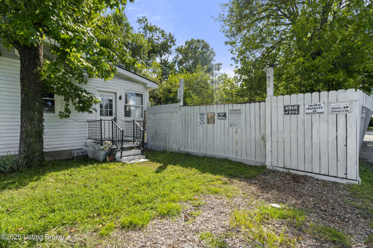 Listing Image 16