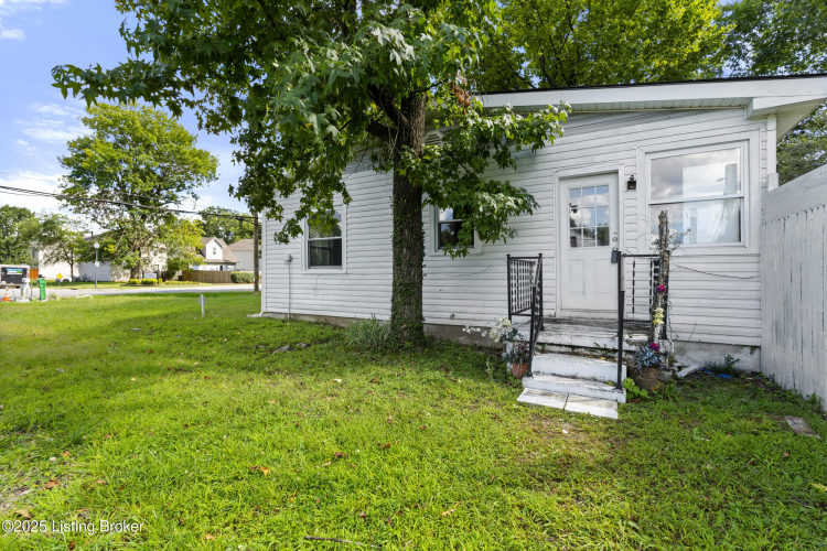 Listing Image 17