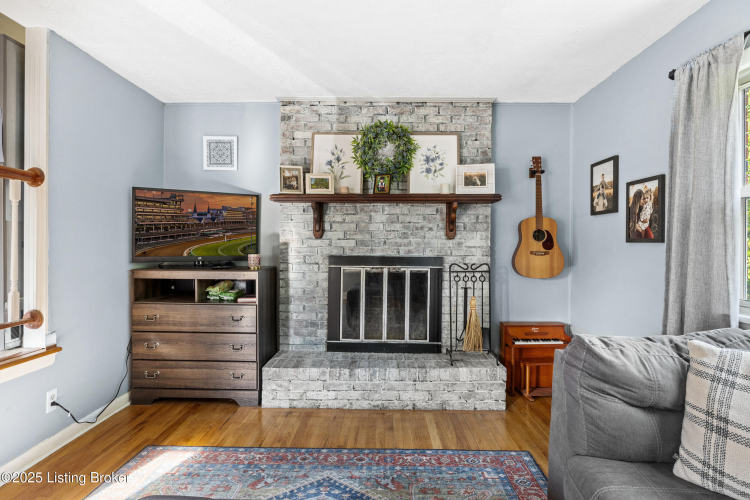 Listing Image 22
