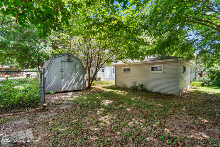 Listing Image 7