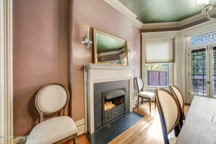 Listing Image 15