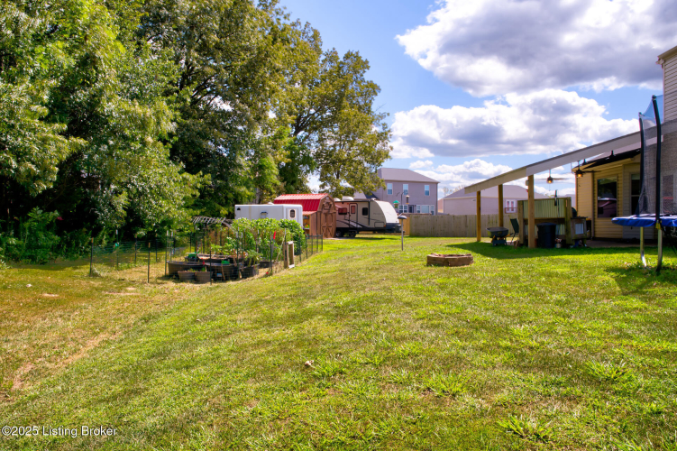 Listing Image 44