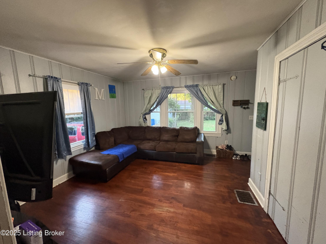 Listing Image 21
