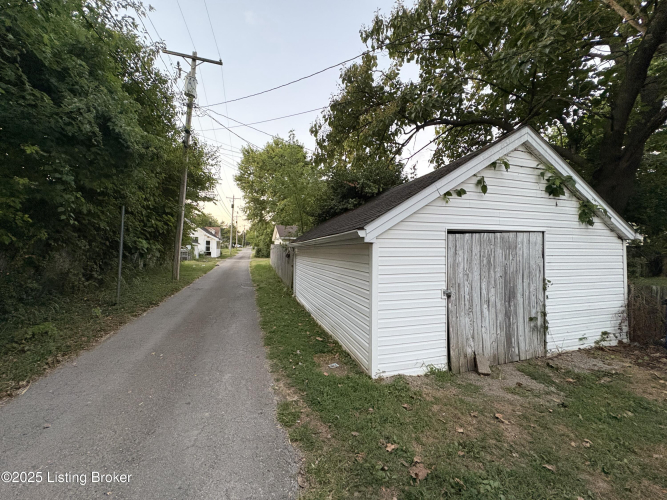 Listing Image 32
