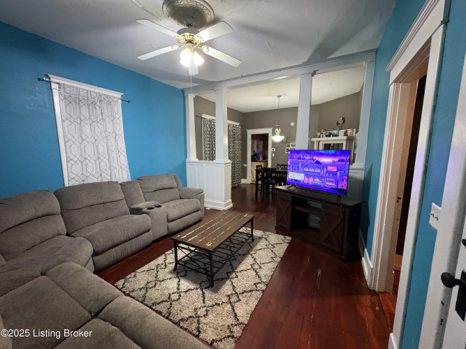 Listing Image 9