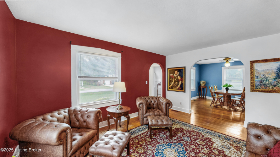 Listing Image 7