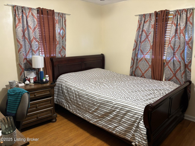 Listing Image 13