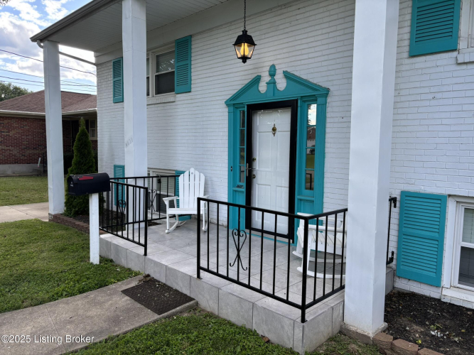 Listing Image 4