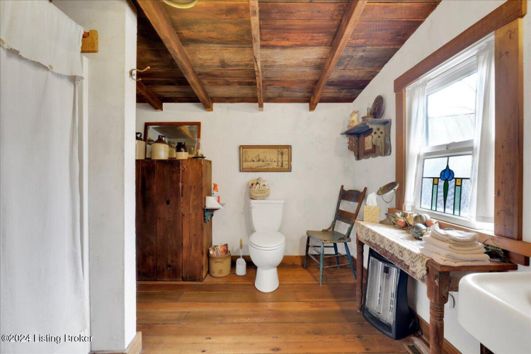 Listing Image 28
