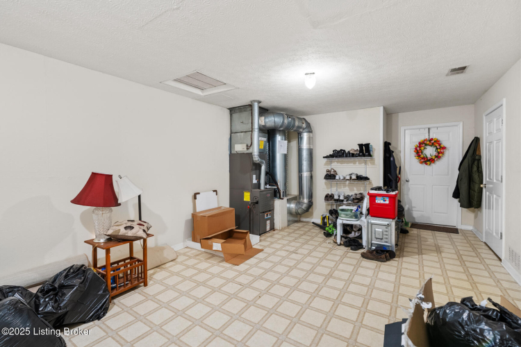 Listing Image 48