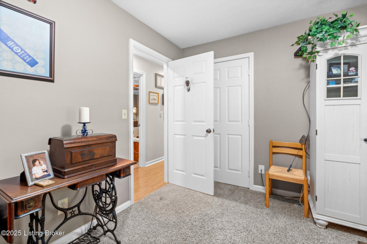 Listing Image 6