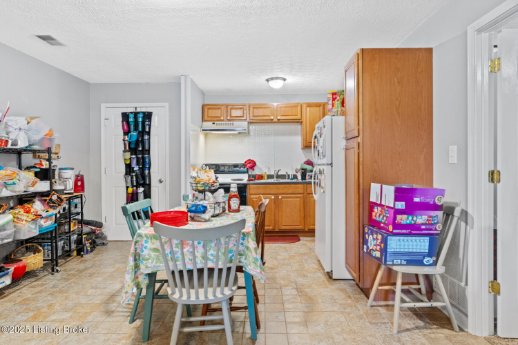 Listing Image 52