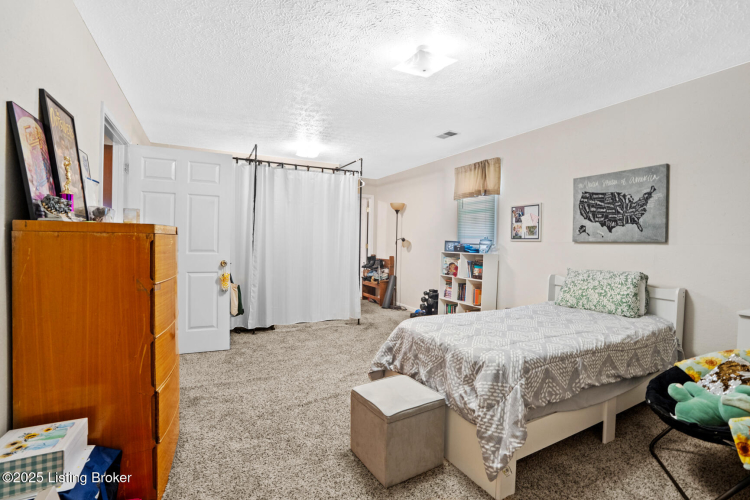 Listing Image 58