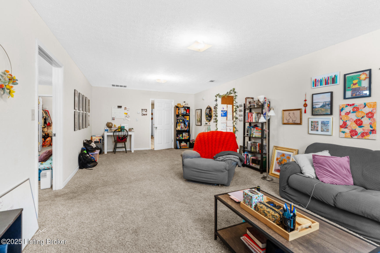 Listing Image 62