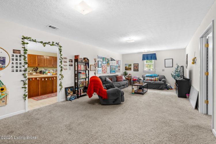 Listing Image 64