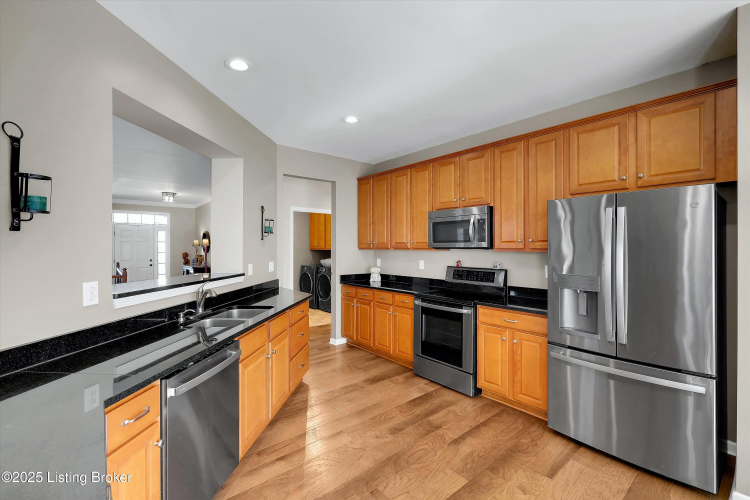 Listing Image 15