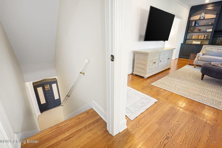 Listing Image 39