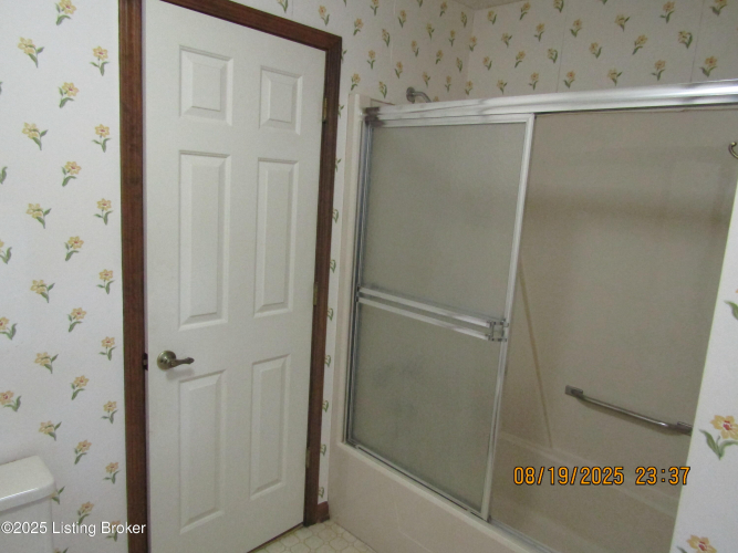 Listing Image 28
