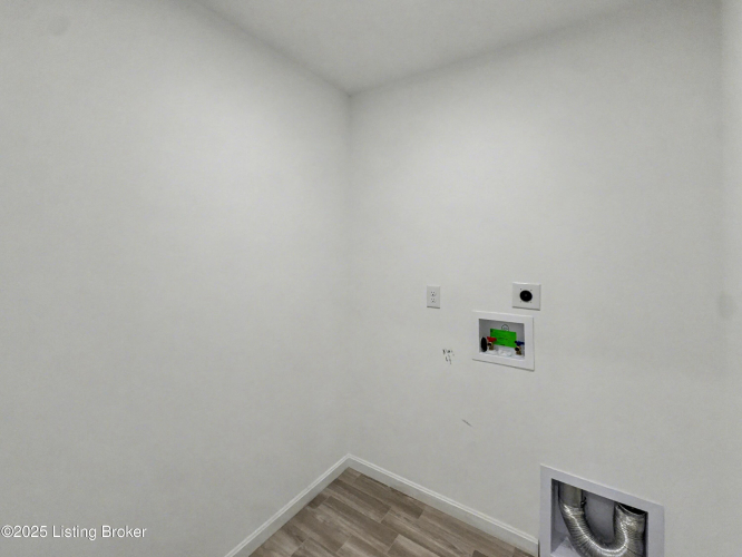 Listing Image 28