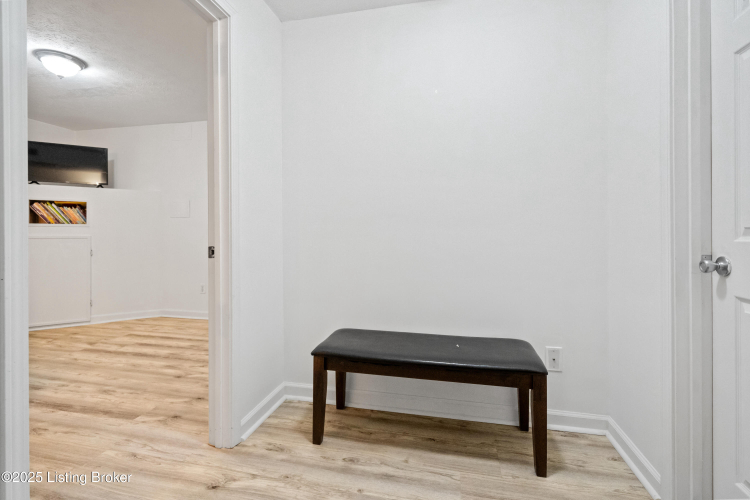 Listing Image 56